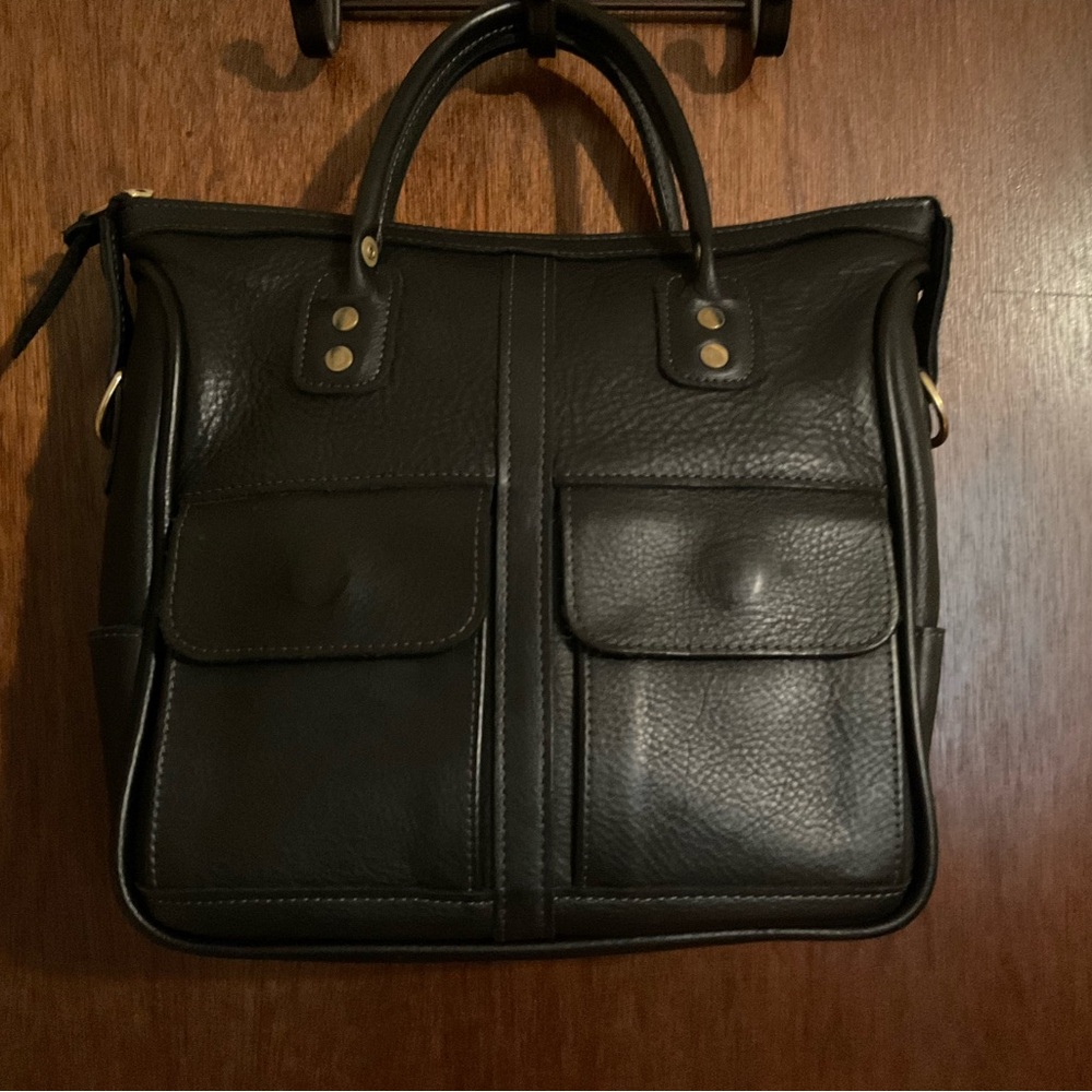Elegant Black Leather Handbag
